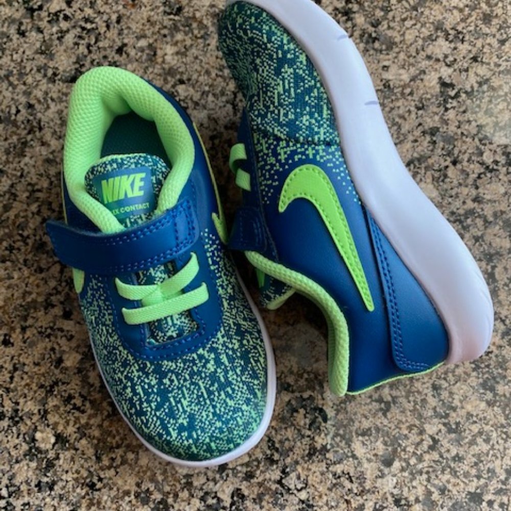 NIKE Toddler boy size 9C sneakers